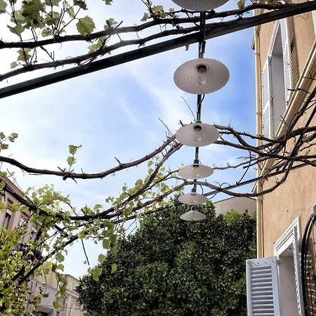 Marceau 아파트